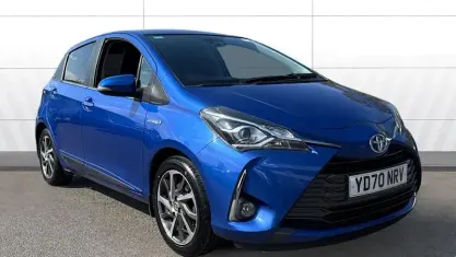 Używany Toyota Yaris Hybrid 101 KM (74 kW) 2020 Niebieski Hatchback