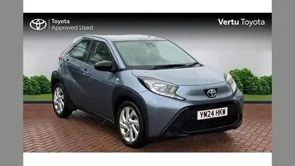 Used Toyota Aygo X PURE 72 HP (52 kW) 2024 SUV