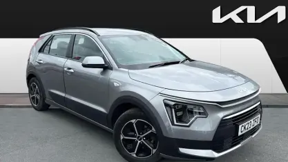 Używany Kia Niro 141 KM (103 kW) 2023 Szary SUV