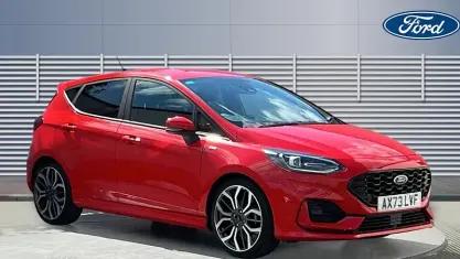Używany Ford Fiesta ST-Line X 125 KM (91 kW) 2024 Czerwony Hatchback