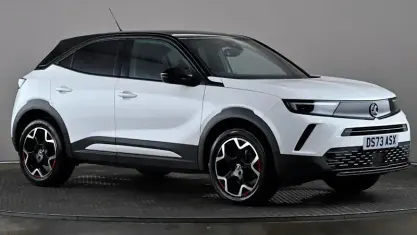 Used Vauxhall Mokka 136 HP (100 kW) 2023 White SUV