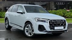 White Used 2025 Audi Q7 S-Line SUV | £51,980 (Fair price)
