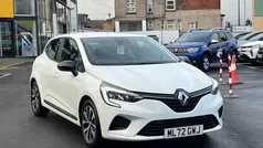 Solid glacier white Used 2022 Renault Clio V Evolution Hatchback | £12,422 (Fair price)