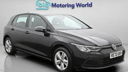 Second-hand VW Golf VIII Life 150 CP (110 kW) 2024 Hatchback