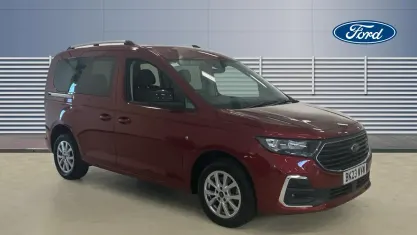 Used Ford Tourneo Titanium 122 HP (89 kW) 2023 Red Estate
