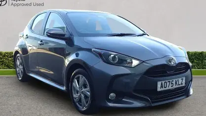 Used Toyota Yaris Play 116 HP (85 kW) 2025 Grey Hatchback