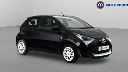 Used Toyota Aygo X-play 72 HP (52 kW) 2020 Hatchback