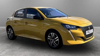 Używany Peugeot 208 Active+ 75 KM (55 kW) 2023 Hatchback
