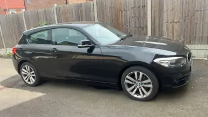 Usado BMW 118 Sport Line 150 CV (110 kW) 2019 Negro Utilitario