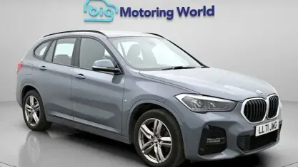 Begagnad BMW X1 M Sport 221 HK (162 kW) 2021 Grå SUV