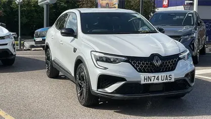 Used Renault Arkana Techno Esprit Alpine 143 HP (105 kW) 2024 White SUV