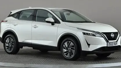 Used Nissan Qashqai Acenta Premium 158 HP (116 kW) 2022 White SUV