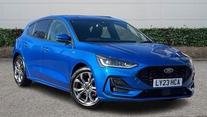 Begagnad Ford Focus ST-Line 125 HK (91 kW) 2023 Blå Halvkombi