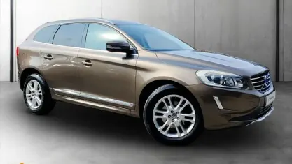Usado Volvo XC60 SE Lux 181 HP (133 kW) 2015 SUV