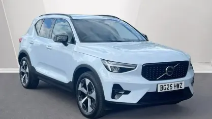 Używany Volvo XC40 Plus 197 KM (144 kW) 2026 SUV
