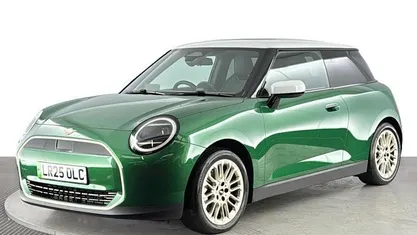 Used 2025 Mini Cooper Exclusive Hatchback | £23,620 (Fair price)