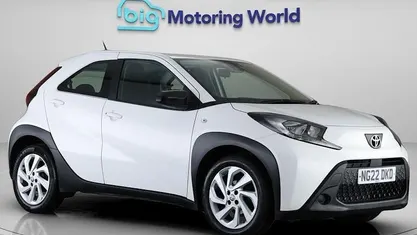 Used Toyota Aygo X PURE 72 HP (52 kW) 2025 SUV