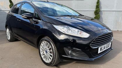 Begagnad Ford Fiesta Titanium 105 HK (77 kW) 2015 Halvkombi