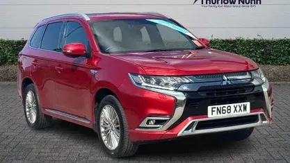 Used Mitsubishi Outlander P-HEV 177 HP (130 kW) 2018 Red SUV