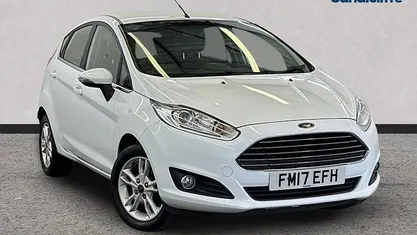 Used Ford Fiesta Zetec 82 HP (60 kW) 2017 White Hatchback