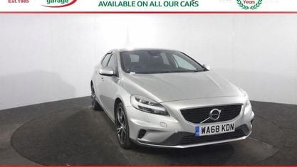 Usado Volvo V40 R-Design Pro 152 CV (111 kW) 2018 Plateado Utilitario