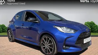 Begagnad Toyota Yaris Hybrid Sport 116 HK (85 kW) 2023 Blå Halvkombi