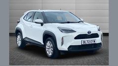 White Used 2022 Toyota Yaris Cross SUV | £18,495 (Fair price)