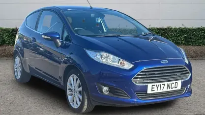 Used Ford Fiesta Titanium 101 HP (74 kW) 2017 Blue Hatchback