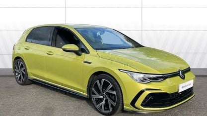Second-hand VW Golf VIII R-line 150 CP (110 kW) 2023 Hatchback
