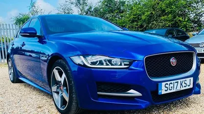 Used Jaguar XE R-Sport 179 HP (131 kW) 2019 Sedan