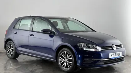 Used 2017 VW Golf VII SE Hatchback | £12,700 (Fair price)