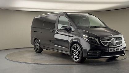 Używany Mercedes V300 AMG line 237 KM (174 kW) 2023 Szary Minivan
