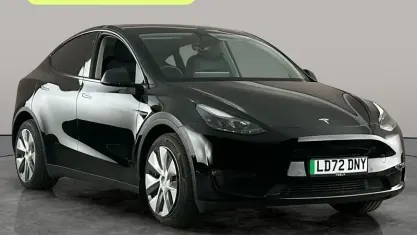 Begagnad Tesla Model Y Long Range AWD 286 kW (389 HK) 2025 SUV