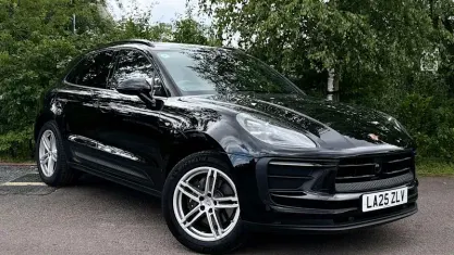 Used Porsche Macan 265 HP (194 kW) 2025 Black SUV