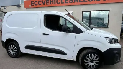 Used Peugeot Partner 131 HP (96 kW) 2020 White MPV