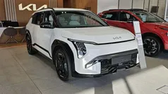 New 2025 Kia EV3 GT-Line SUV | £40,120 (A bit pricey)