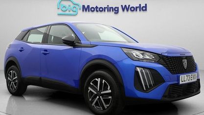 Używany Peugeot 2008 Active 101 KM (74 kW) 2023 Niebieski SUV