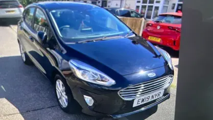 Used Ford Fiesta Zetec 86 HP (63 kW) 2019 Black Hatchback