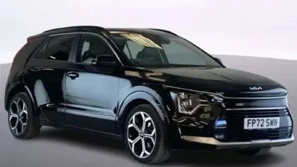 Usado Kia Niro 141 HP (103 kW) 2023 Preto SUV