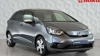 Usado Honda Jazz Hybrid 109 HP (80 kW) 2021 Cinzento Citadino
