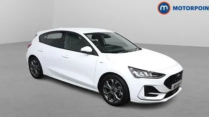 Used Ford Focus ST-Line 125 HP (91 kW) 2023 White Hatchback