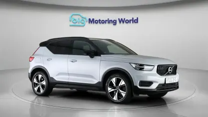 Used Volvo XC40 Plus 211 HP (155 kW) 2021 Silver SUV