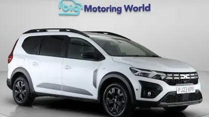 Usado Dacia Jogger Extreme 110 HP (80 kW) 2023 Branco Monovolume