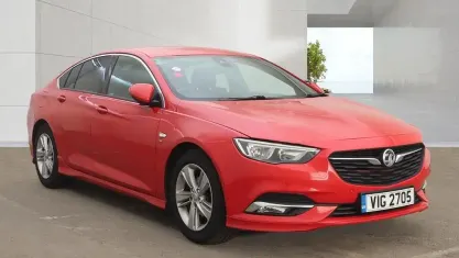 Used Vauxhall Insignia Sport 136 HP (100 kW) 2018 Red Hatchback