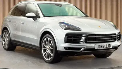 Used Porsche Cayenne 441 HP (324 kW) 2019 Dolomite silver SUV
