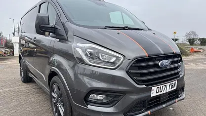 Used Ford Transit Custom Sport 185 HP (136 kW) 2021 Van