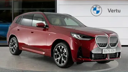 Usado BMW X3 M Sport 208 HP (152 kW) 2025 Vermelho SUV