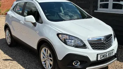 Used Vauxhall Mokka S 116 HP (85 kW) 2016 White SUV