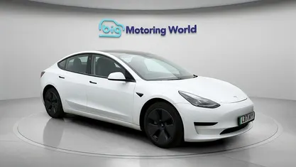White Used 2021 Tesla Model 3 Standard Range Plus Sedan | £20,100 (Fair price)
