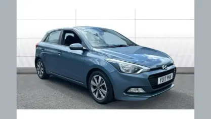 Begagnad Hyundai i20 Edition 101 HK (74 kW) 2017 Blå Halvkombi